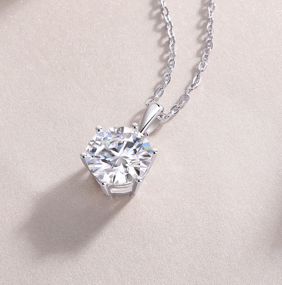 New Hot-Selling | 2 Carat 8mm Light Luxury Moissanite Necklace