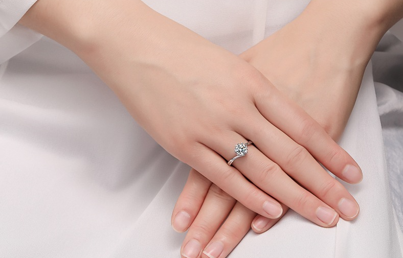 Simple s925 silver 1 carat moissanite diamond button arm snowflake ring female