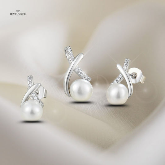 Luxury 925 Sterling Silver Pearl Jewelry Set – Earrings & Necklace