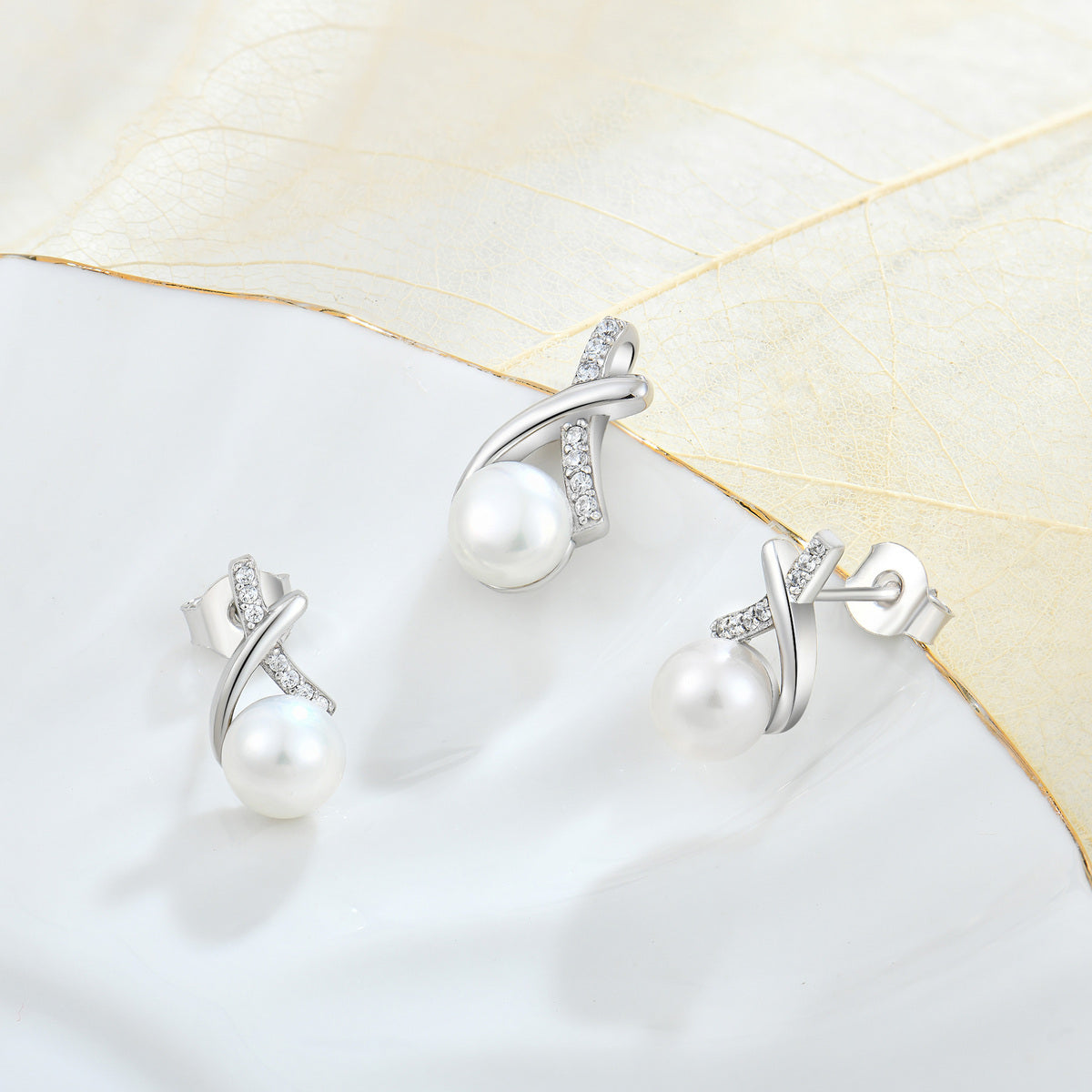 Luxury 925 Sterling Silver Pearl Jewelry Set – Earrings & Necklace